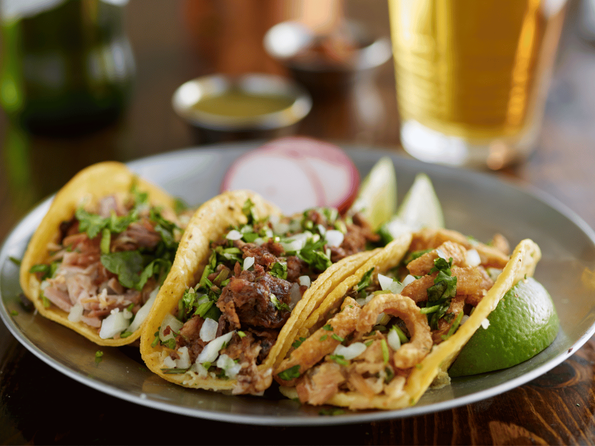 A plate of Mexican tacos
